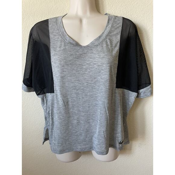 Nike Dri Fit Gray Black Mesh Panels Short Sleeve Scoop Neck Women's Top Size XS - Picture 1 of 11